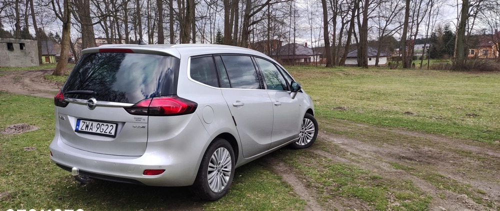 Opel Zafira cena 35500 przebieg: 232000, rok produkcji 2015 z Wałcz małe 154